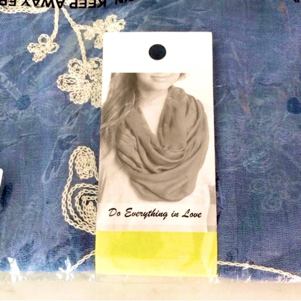 NWT Do Everything For Love White Embroidered Blue Feminine Scarf
